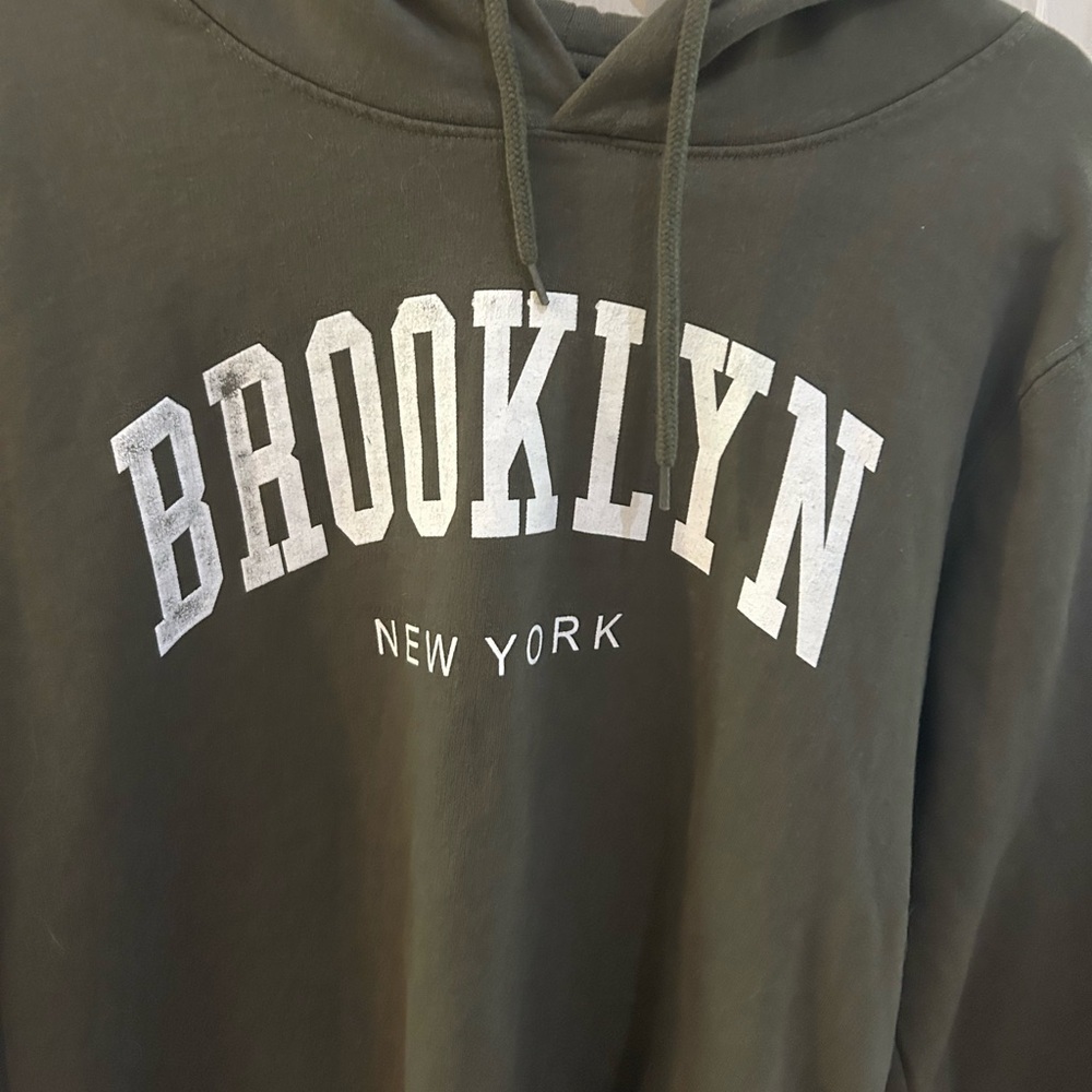 ON Fire Green Brooklyn New York Sweatshirt - Picture 2 of 5